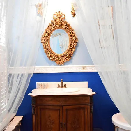 Boutique Poppy's Bed & Breakfast Brygge